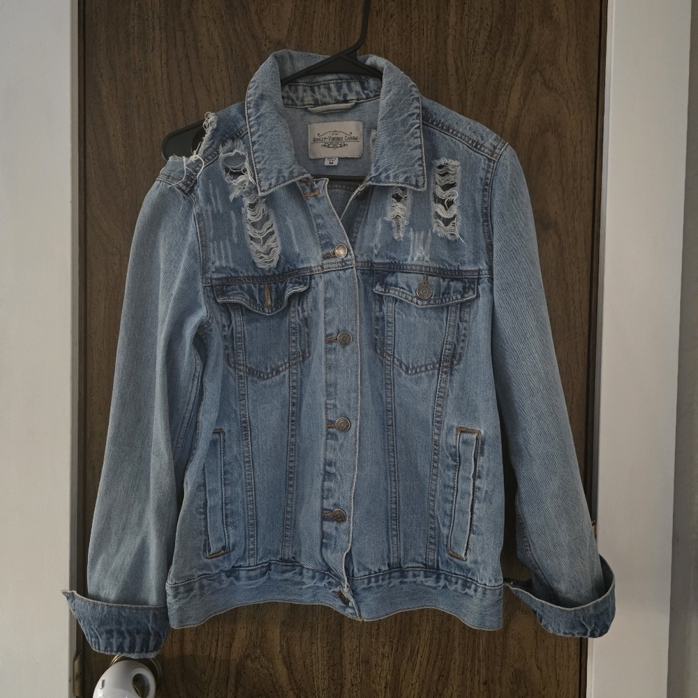 Ashley Vintage Charm Jean denim destroyed jacket Blue womens Size M